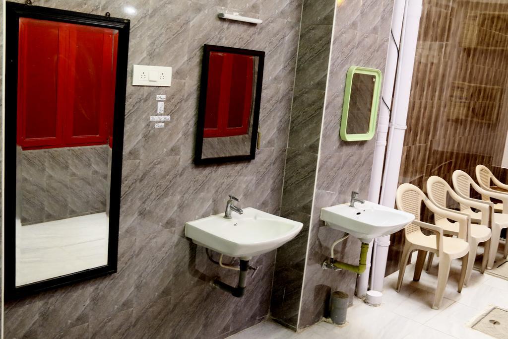 Red Lollipop Hostel
